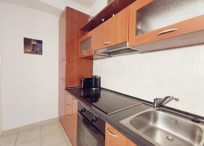 One Bedroom In The Old Town Апартаменти *