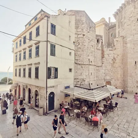 شقة One Bedroom In The Old Town سبليت